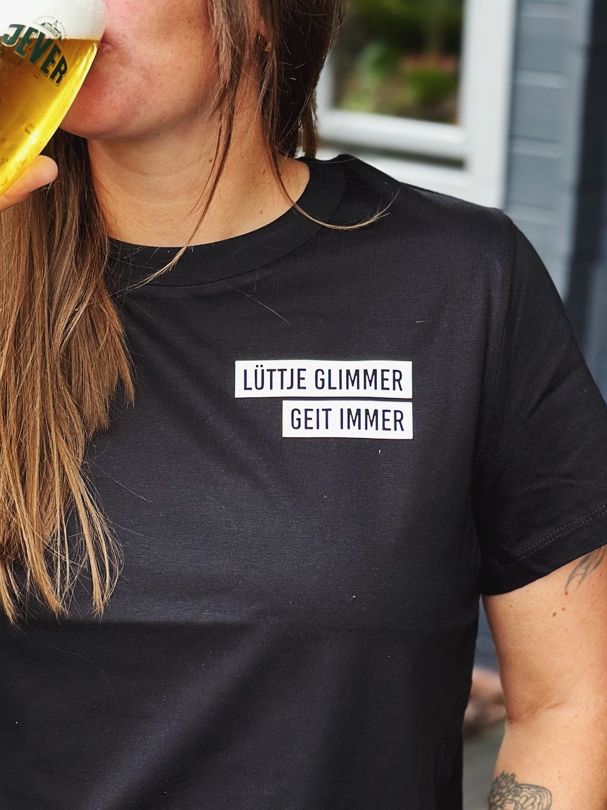 Mädels Shirt 'Lüttje Glimmer geit immer' - schwarz