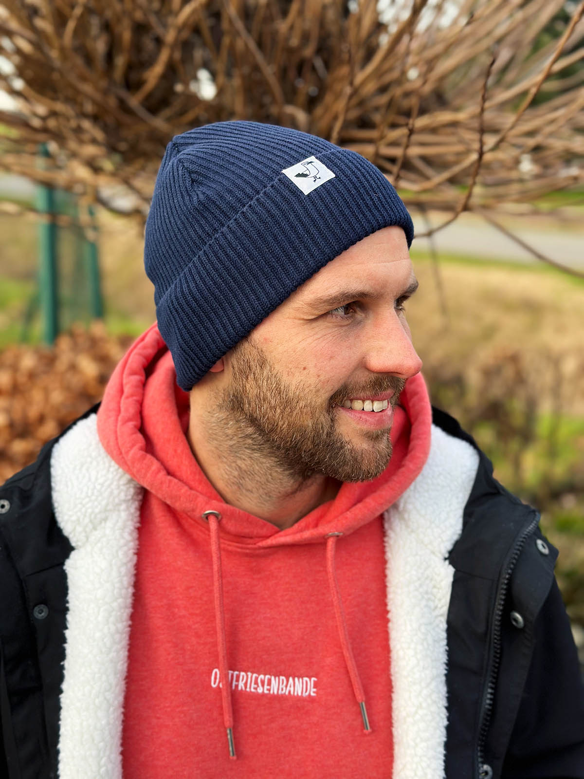 Ostfriesenbande Fischermütze / Beanie in dunkelblau mit Möwe