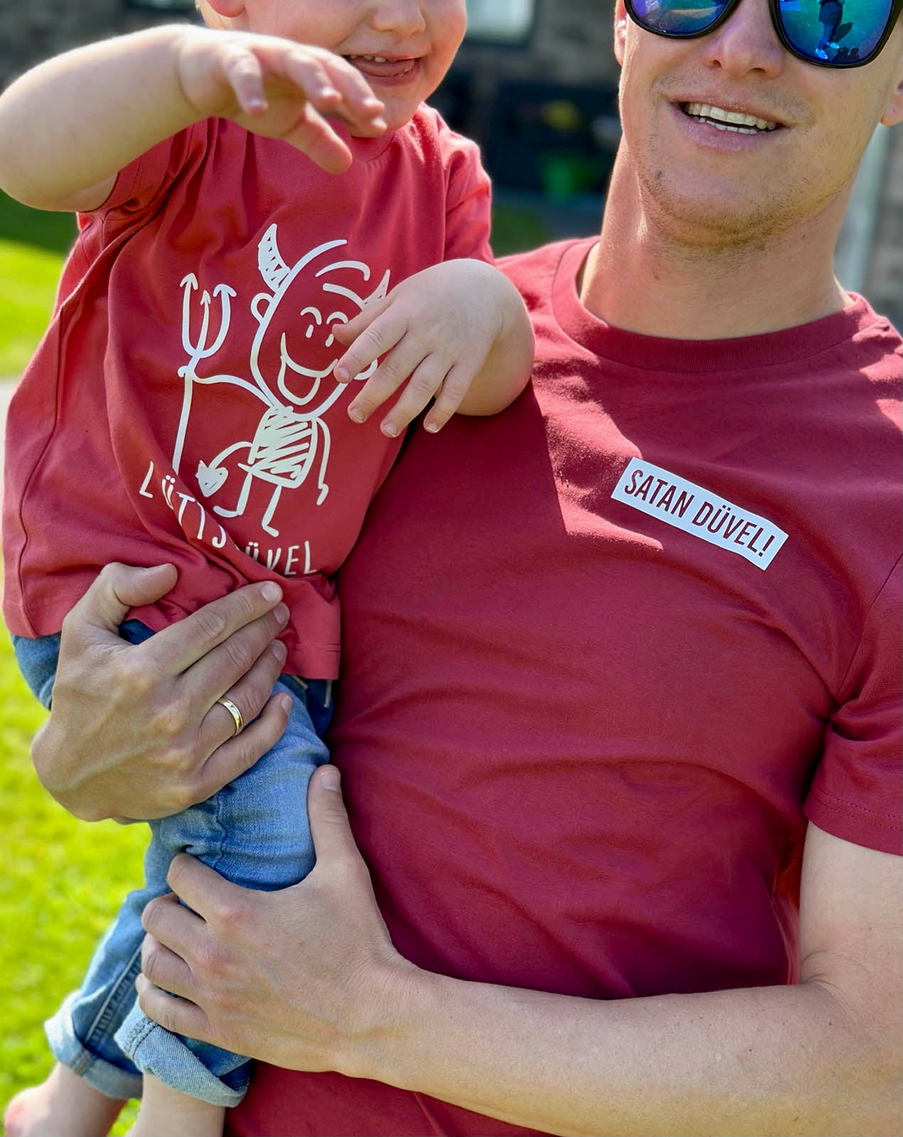 Rotes Herren T-Shirt mit "Satan Düvel" Logo