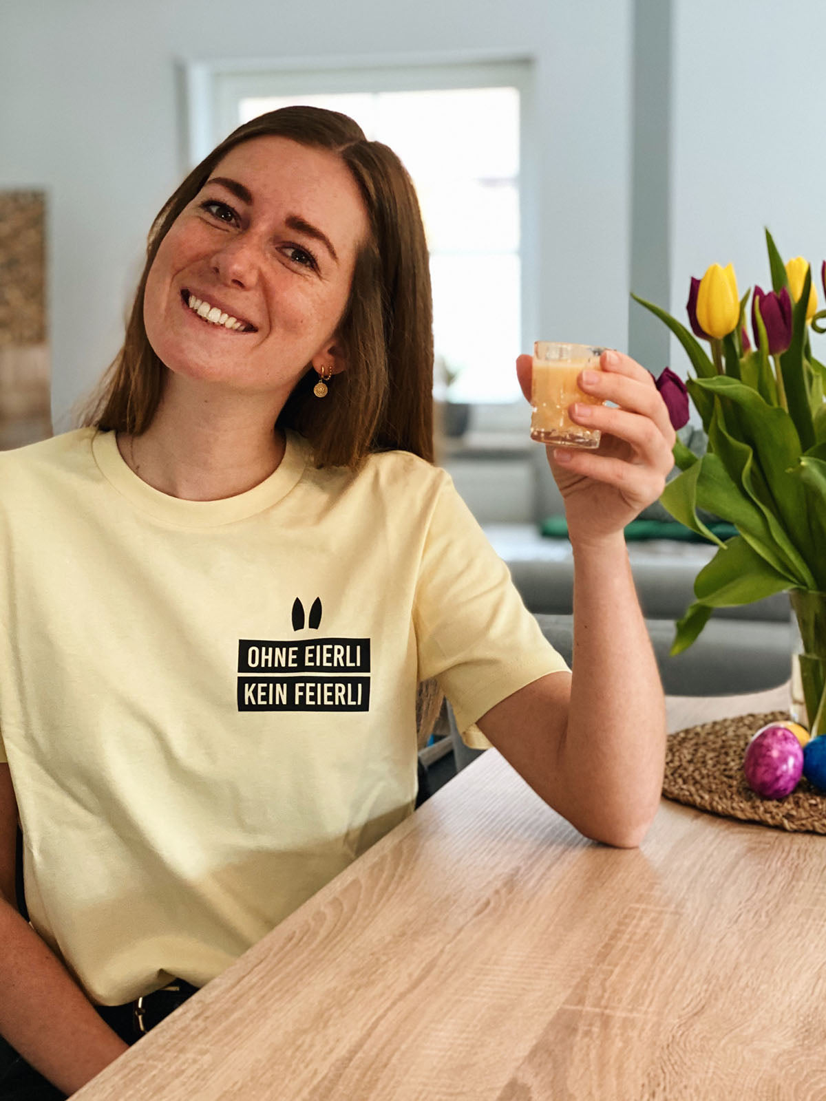 T-Shirt mit "Ohne Eierli kein Feierli" Spruch